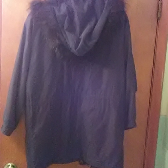 Coat - Picture 3 of 3